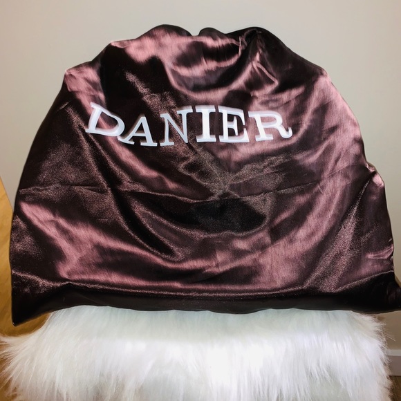 Danier Purse - Picture 3 of 3